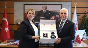 Yalova Altınova’da Mervan Gül Ziyareti: Yerel Hizmetler Masaya Yatırıldı