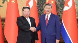 Çin Devlet Başkanı Şi Cinping İle Kuzey Kore Lideri Kim Jong Un Pyongyang’da Bir Araya Geldi