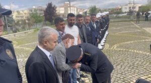 Konyalı Siirt Emniyet Müdürü Mehmet Özdemir’den Siirtli Şehit Babasına Duygulandıran Vefa