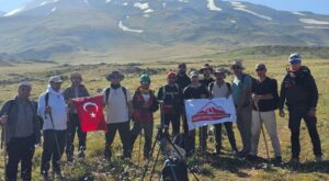 Vali Bozkurt’tan dağcılara yardım eli: Süphan Dağı tırmanışı günübirlik yapılacak